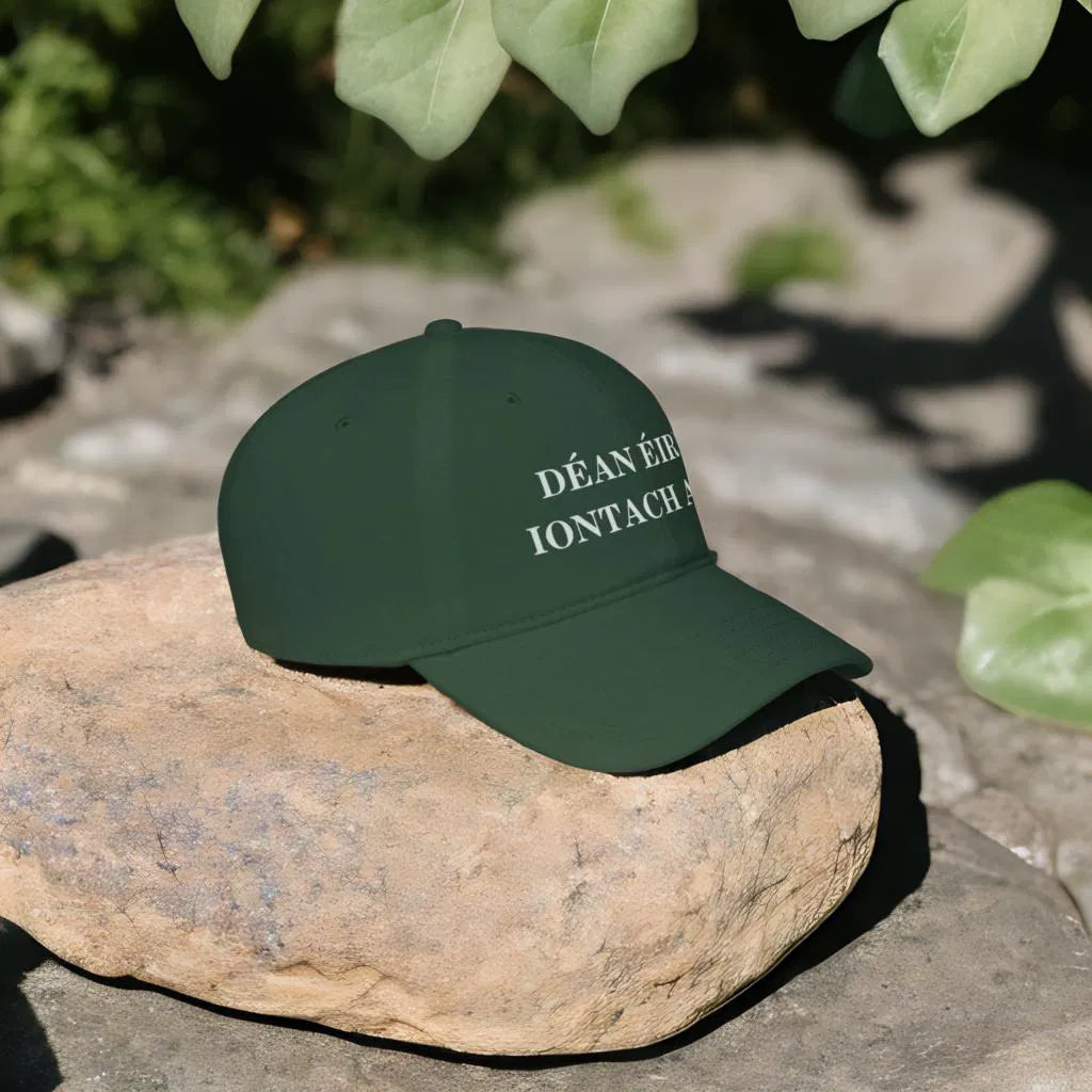 Déan Éire Iontach Arís Cap